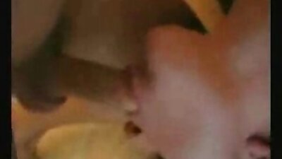 ஸ்டாக்கிங்கில் அவளது சுயஇன்பம் மற்றும் உச்சியை அனுபவிக்கும்