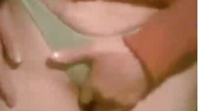 கனா ஜூசி புஸ்ஸியில் ஒரு மார்பளவு காதலியை நட்டார்