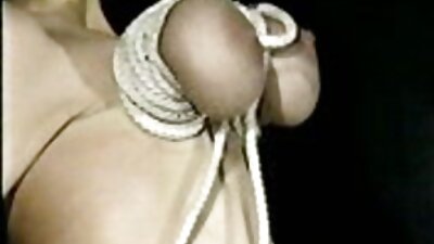 திருப்தியற்ற பெண் இரண்டு காதலர்களுடன் முடித்தார்