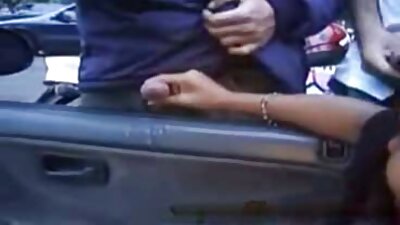 புத்திசாலித்தனமான ஆண் தனது காதலியை புணர்ந்து கோபமடைந்தான்